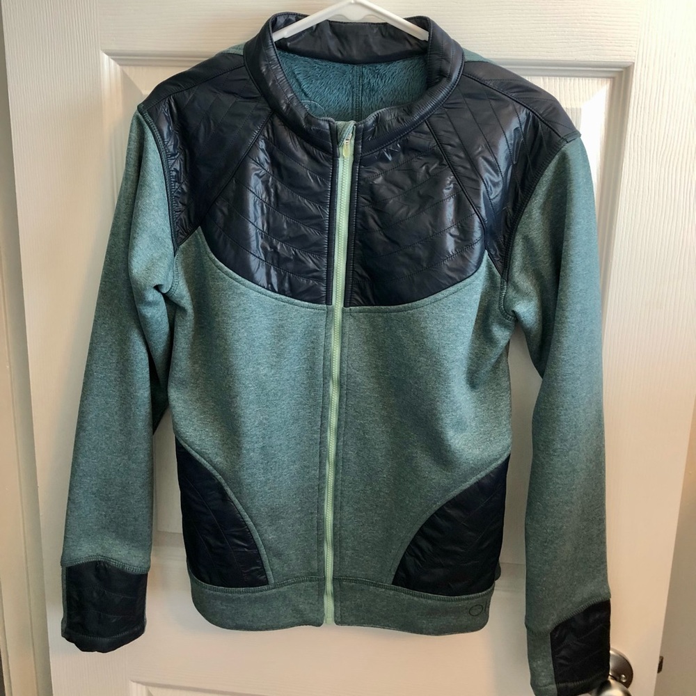 Oiselle Teal & Navy jacket with fleece lining & zippered pockets